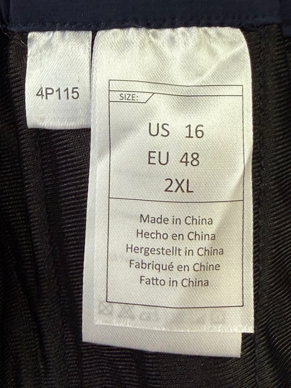 103: Women’s Navy Zip-Off Cargo Joggers - Size 16 - Picture 3 of 5